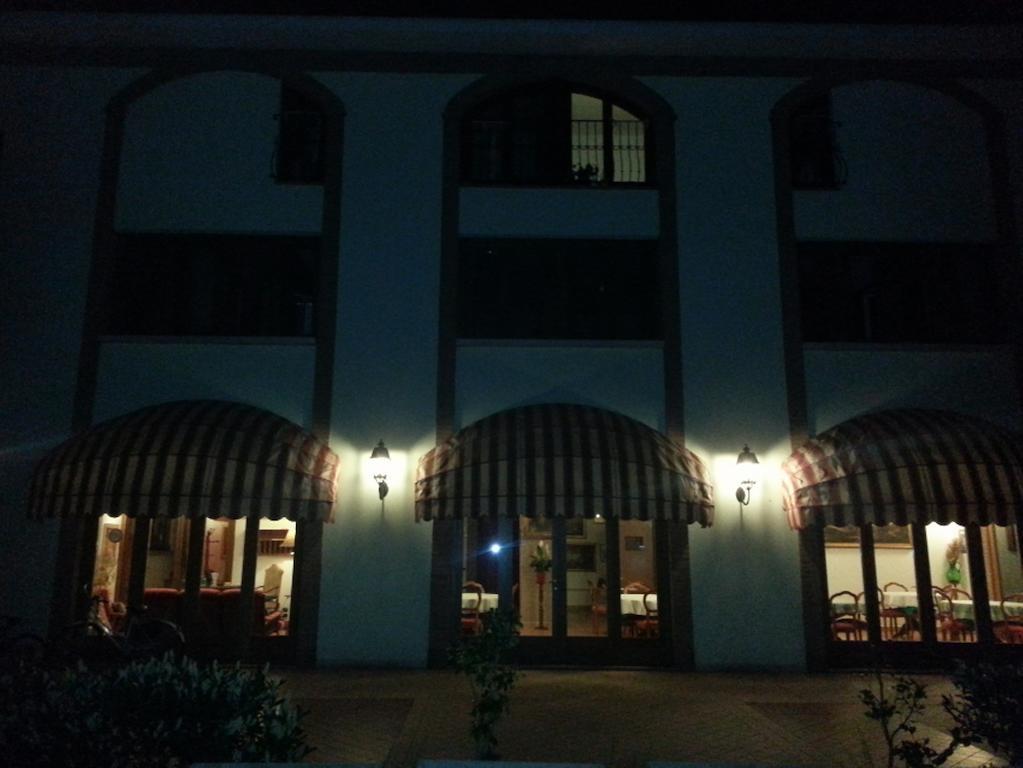 Agriturismo Corte Trincerone Mantua Buitenkant foto