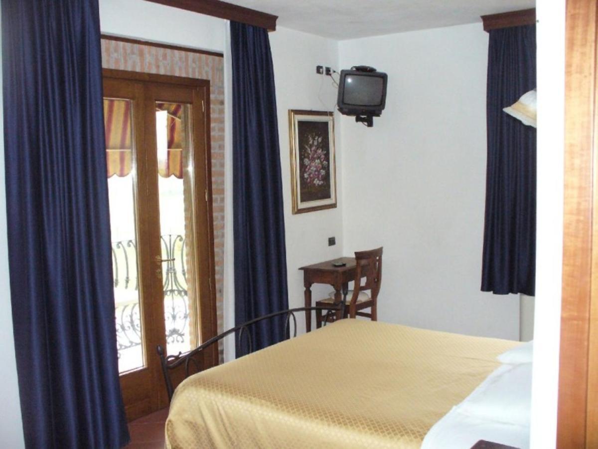 Agriturismo Corte Trincerone Mantua Kamer foto